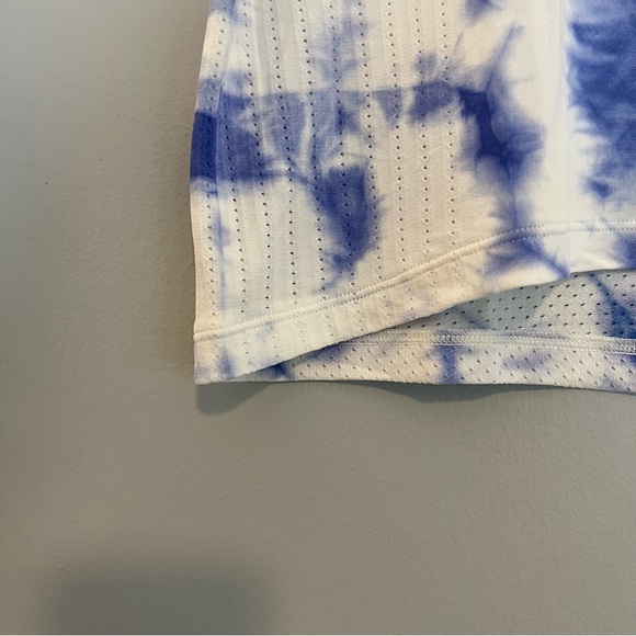 Train to Be Short-Sleeve Shirt - Picture 6 of 7